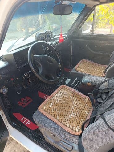 yuk maşını satılır: VAZ (LADA) 4x4 Niva: 1.7 l | Ofrouder/SUV — 9
