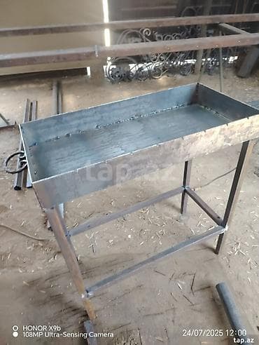 islenmis demir qapi: Köhnə qapıların yerinde təmiri və rənglənməsi.İsteye uyğun qapıların — 6