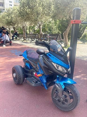CemileMotosiklet ishlekdi.Qiymeti 190 azn .3-7 Yash arasi ushaqlar