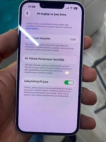 a 02: IPhone 14, 128 GB, White Titanium — 4