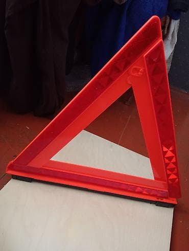 Avtomobil satışı: Toyota brendli yol xəbərdarlıq üçbucağı - Rəng: parlaq narıncı — 4