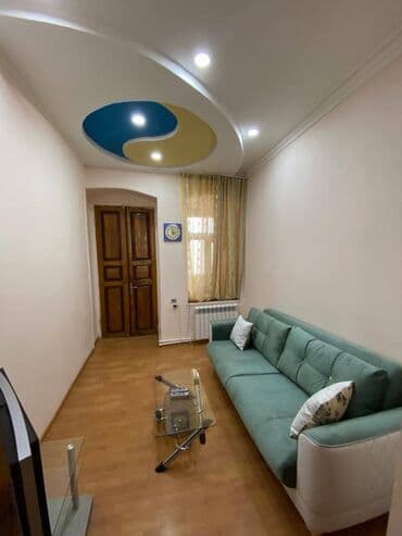 gəncə kiraye ev: Qız Qalasının yanında 3 mərtəbəli binanın 2-ci mərtəbəsində ümumi — 11