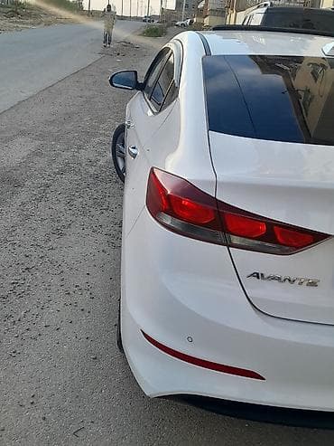 ucuz raf: Hyundai Elantra: 1.6 l | 2017 il Sedan — 7