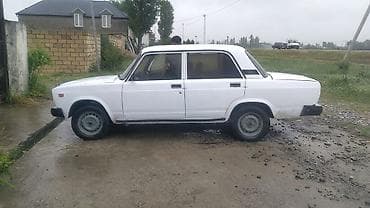 bmw masin: LADA 2107, ağ rəng, sedan kuzov. Texniki xüsusiyyətlər və təchizat: - — 8