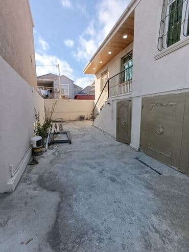 xacmazda 9 nöm mektebin yanında ev torpaq satqısı: 4 otaqlı, 130 kv. m, Yeni təmirli — 2