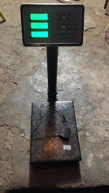 100kq terezi 1ay işlənib təzə kimidir.70man Zaryadka saxlayir