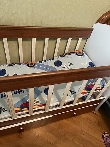 elektrikli besik: Oğlan və qız üçün, Dördbucaq, Beşik, Matras ilə, Yellənmə mexanizmsiz — 3