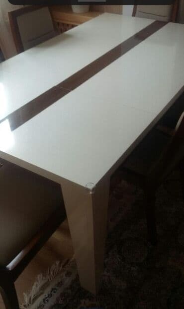 kəpənəklər: Qonaq otağı üçün, İşlənmiş, Dördbucaq masa, 4 stul — 1