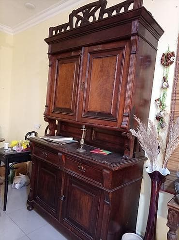 plastik skaflar: Antik üslubda massiv ağacdan hazırlanmış ikiqat vitrin/servant - — 3