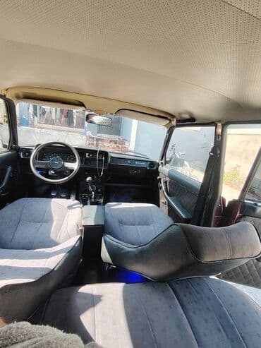 opel astra 2007: VAZ 2107 sedan Xarici: - Tünd albalı rəngli kuzov - Xrom ön barmaqlıq — 4