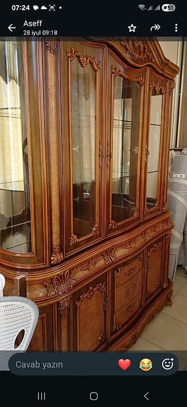 Буфеты: Klassik üslubda vitrin-bufet dəsti - Material: təbii ağac üzərində — 1