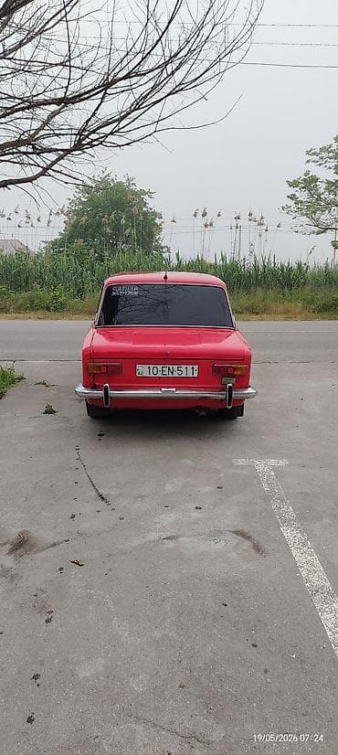 015 satışı: VAZ (LADA) 2101: 1.3 l | 1978 il 141000 km Sedan — 6
