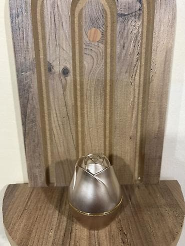 kasmetkalar: Məhsul: LED işıqlı üzük/qolbaq qutusu – Gül formalı dizayn — 4