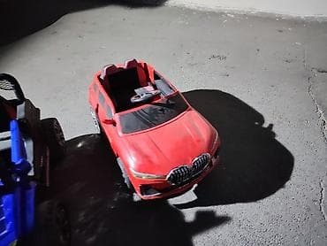 ev masin: Uşaq üçün elektrikli minik maşını – qırmızı rəngdə - Korpus: SUV — 1