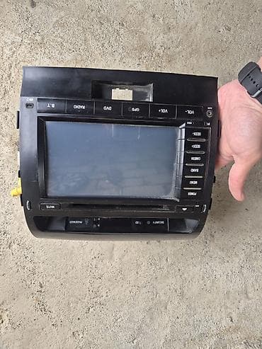 toxum: Toyota Land Cruiser 200 üçün multimedia və iqlim idarəetmə paneli — 6