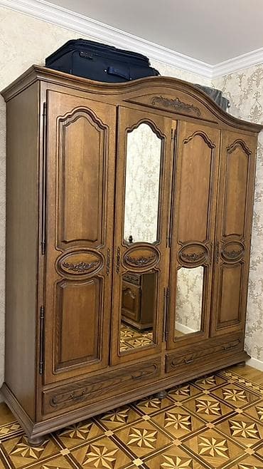 komod satilir: Klassik üslublu yataq otağı mebel dəsti Yataq otağı mebel dəsti — 3