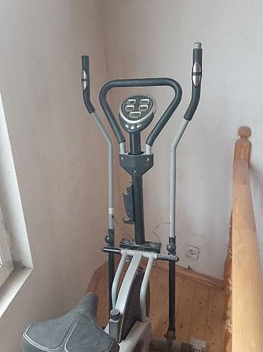 Butslar: Elliptik velosiped-trenajor - 2-si 1-də dizayn: ellips hərəkətli qol — 2