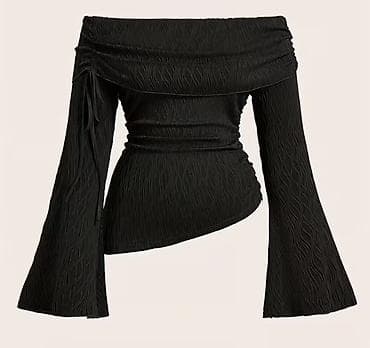 Qadın bluzası – qara rəng, fakturalı parçadan. - Model: çiyindən açıq — 3