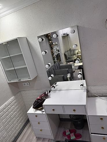 ev guzgusu: Güzgü Düzbucaqlı, Makiyaj üçün, Arxa işıqlı — 1