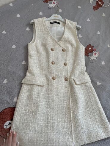 Digər qadın geyimləri: Geyim Zaradan alinib 110 azn 1 defe geyinilib. 30 azn satilir.Ciddi — 1