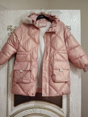 Kurtka 10 12 yaş hec bir prablemi yoxdur təzə kimidir isti saxlayır