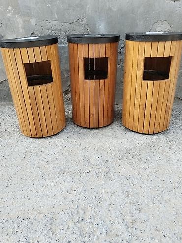 Tullantı qabları: Açıq məkanlar üçün taxta üzlü zibil qutuları - Silindrik dizayn — 2