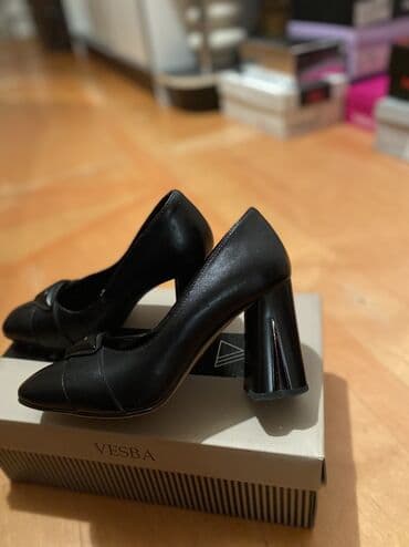 Digər ayaqqabılar: Tuflilər, Ölçü: 36, rəng - Qara, İşlənmiş — 2