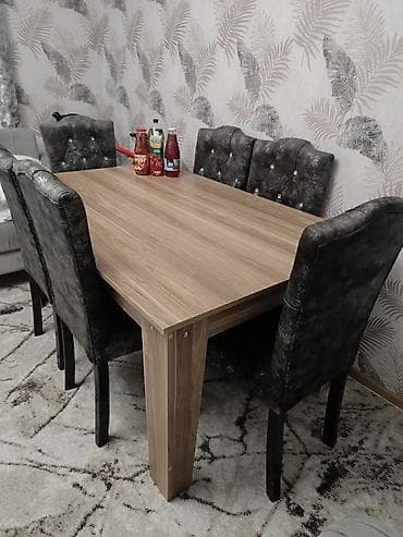 Masa ve oturacaq desti tecili olaraq satilir 280 manata.Masa acilmir — 4