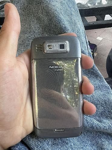 realme note 55: Nokia E72, rəng - Gümüşü, Düyməli — 2