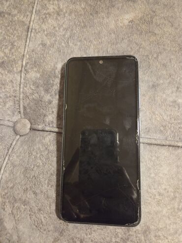 Redmi Note 11 model smartfon. Cihazın arxa tərəfində kamera bloku — 1