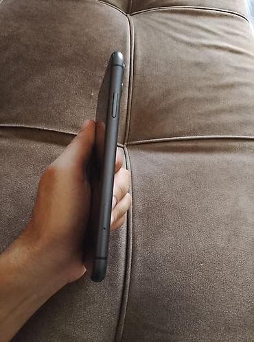 iphone original adapter: IPhone 11, Qara, Simsiz şarj — 5