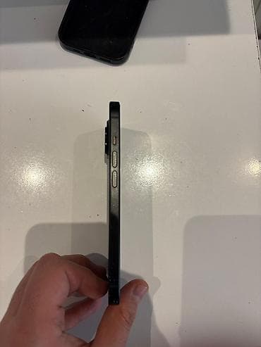 plazma 82: IPhone 15, 128 GB, Qara, Face ID — 4