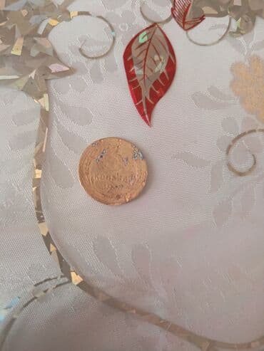 Məhsul: köhnə metal sikkə Təsvir: - Material: metal (sarı tonlu). -