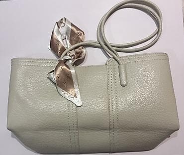 Zərif dizaynlı qadın çantası - Rəng: açıq bej/boz ton - Material