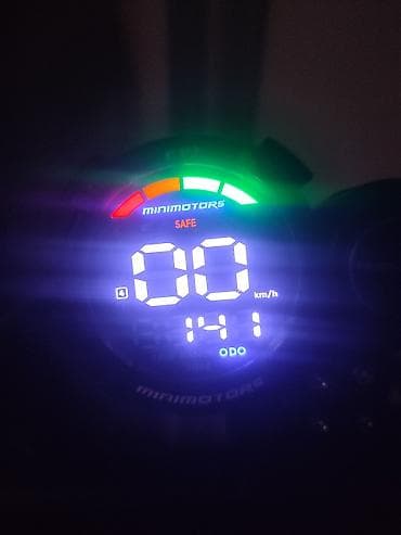 samaka: Elektrik samokat 9", > 1000 Vt, > 45 km/s, Ünvandan götürmə — 4