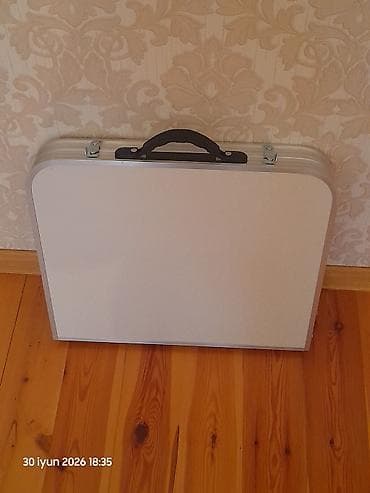 2 divan: Yeni, Qatlanan, Dördbucaq masa — 2