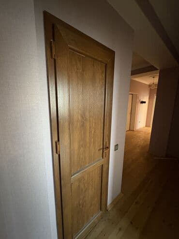 Plastik qapılar: 2 ədəd plastik qapı 
Ölçü 200*70
Təzə kimidi — 2