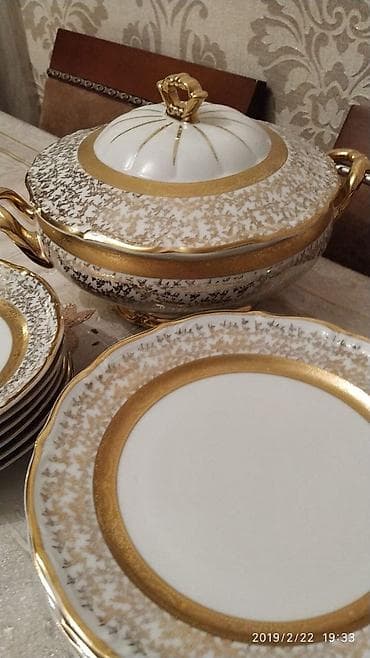 Cexiyanin 6 neferlik yemek servizi, tezedir, cehiz ucun cox gozeldir