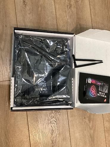 ssd har disk: 🔹 MSI MAG Z690 Tomahawk WiFi DDR4 – 400 AZN Yeni vəziyyətdədir — 5