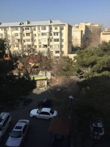 4 otaqlı ev çertyojları: Bakı, 3 otaqlı, Köhnə tikili, m. Elmlər Akademiyası, 80 kv. m — 5