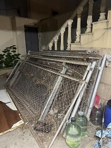 Setkalar: Uqoloklu setka hasarlar, hundurluk 1.20 uzunluq 3metr. 9 denedi. 3 — 4