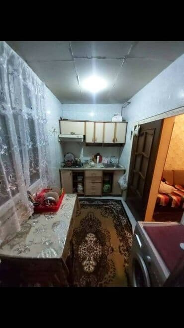 kirayə ev ayliq: Suraxanı rayonu Yeni Günəşli (D Massivində) qəsəbəsində köhnə tikili 9 — 6