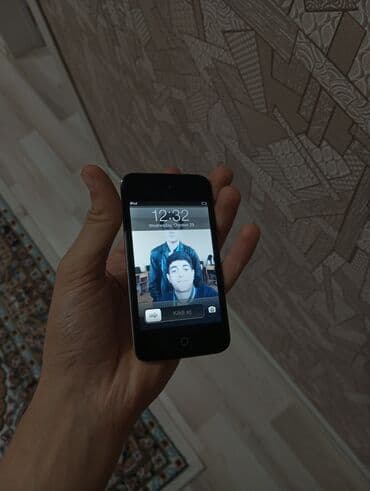 mikro qulaq: Kolleksiya istəyən əlaqə keçsin Apple iPod touch (nəsil erkən — 2