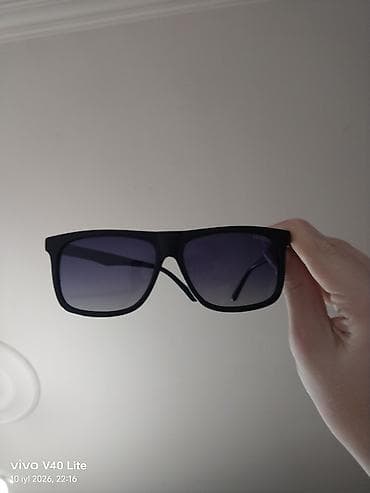 ocki: Geniş kvadrat çərçivəli gün eynəyi. İtaliyadan alinib taxilmayib — 1