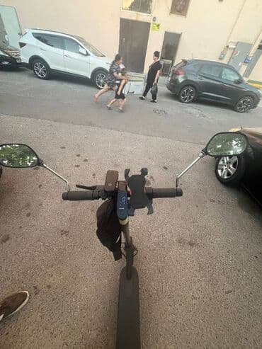 Xiaomi pro 2 Ustunde aksesuarlar verilir pakriskalar yenidi.,2 adapter