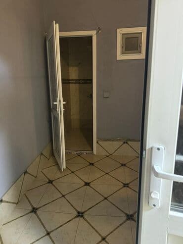 merdekanda kiraye evler ayliq: Mənzil Bakıxanov qəsəbəsində mərkəzi yola 100 metr məsafədə Bakıxanov — 18
