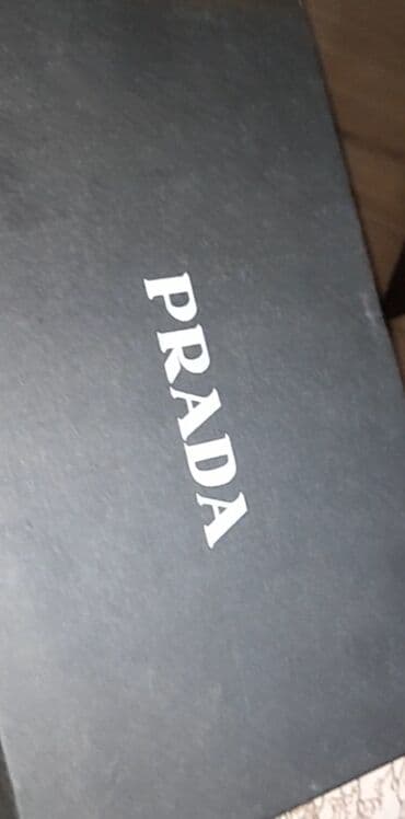 çanta modelləri: Çiyin çantası, Prada — 1