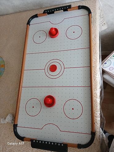 qapıçı: Stolüstü air-hokkey oyunu - Kompakt stolüstü model: iki qapı sahəsi — 2