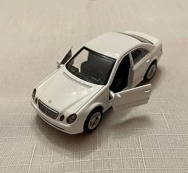 Ağ rəngli die-cast metal oyuncaq avtomobil modeli - Korpus: metal — 2