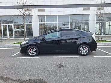 prius yarasa: Toyota Prius: 1.8 l | Hetçbek — 2